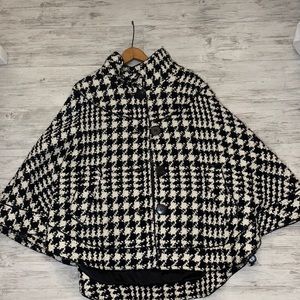 Houndstooth cape women’s XL